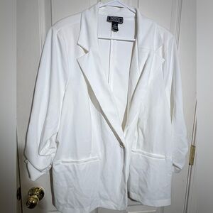 NYCC Women's White Crepe Single Button Blazer Ruched Sleeve Size 3X Stretch